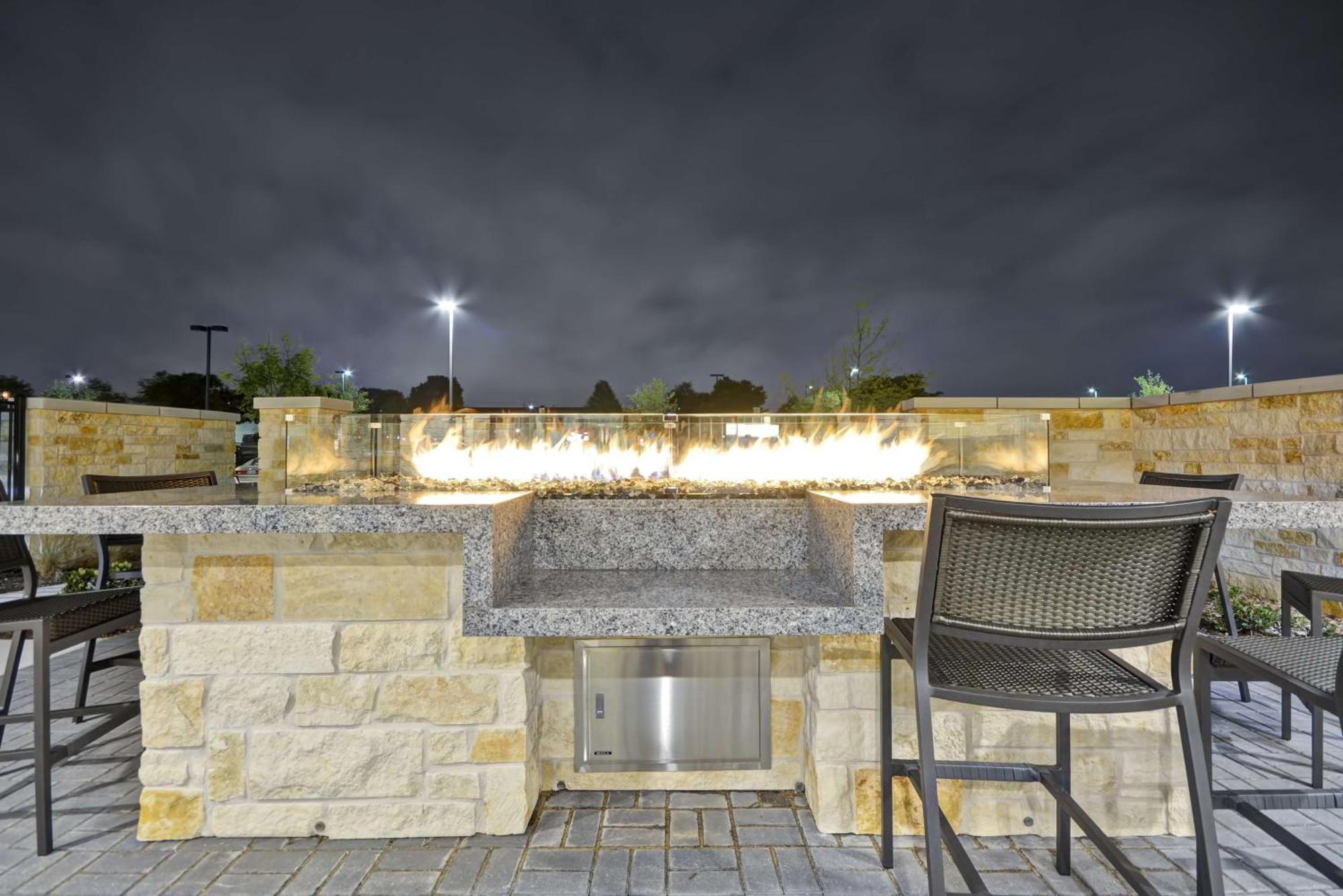 Home2 Suites By Hilton Dallas אדיסון מראה חיצוני תמונה